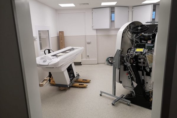 SCJU Arad și-a completat aparatura medicală cu încă un computer tomograf